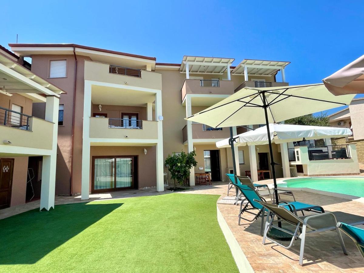 Tergu Apartment Eva מראה חיצוני תמונה